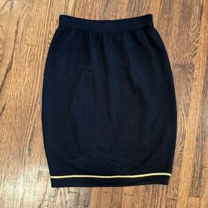St. John Collections Classic Sheath Black Gold Stripe Pencil Skirt Knit Size 8